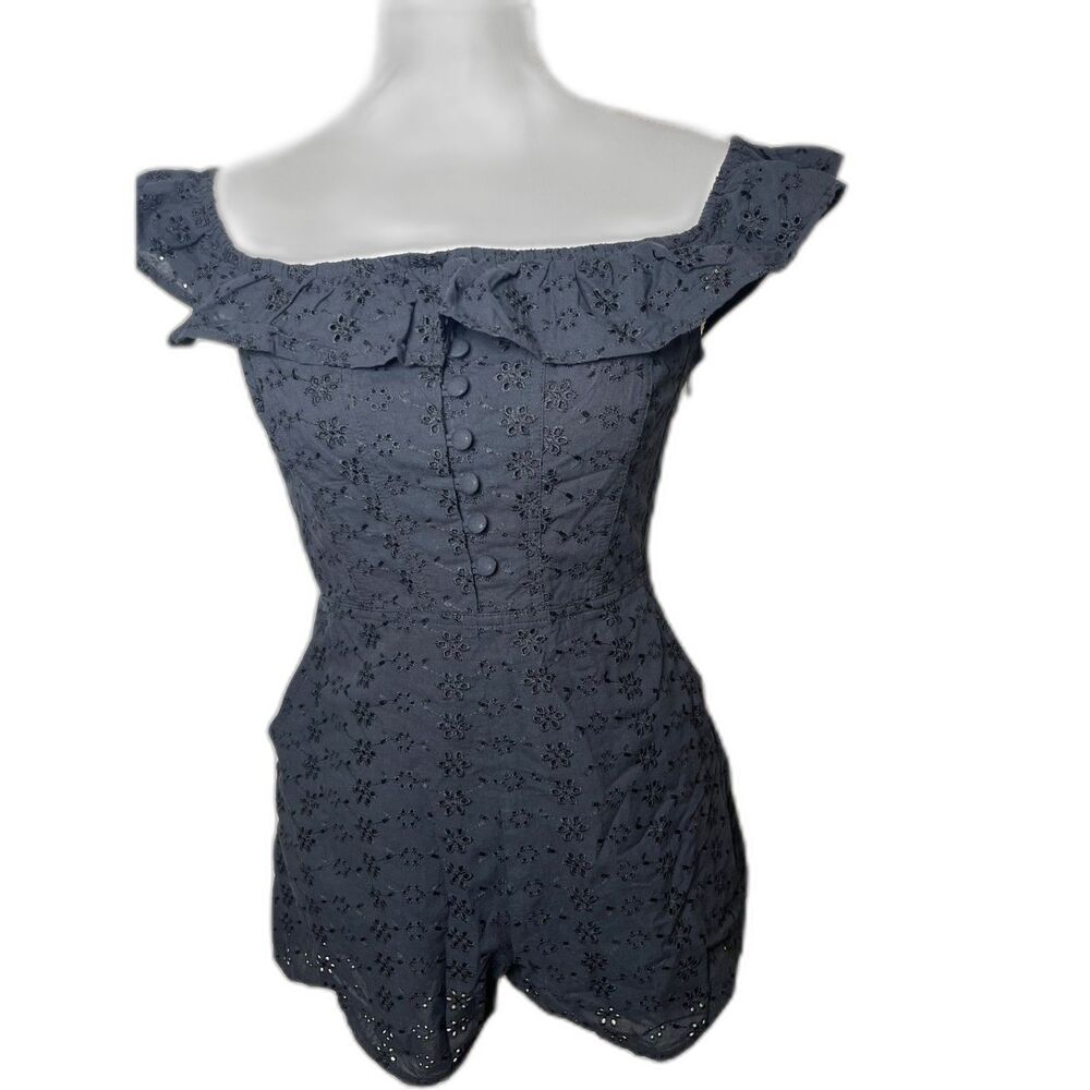 UO Kimchi Blue Jeena Eyelet Off The Shoulder Romper Black Size M Nwot - Picture 6 of 10